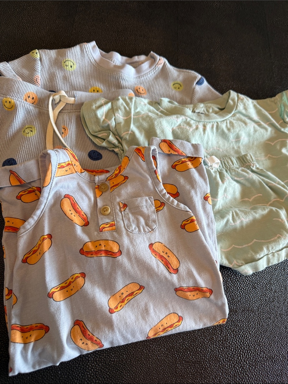 Old Navy Baby Bundle of 5 pieces Hot Dog Smiley print - Light Blue & Mint 6-9M